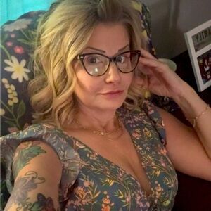 Meet your Posher, Sheila